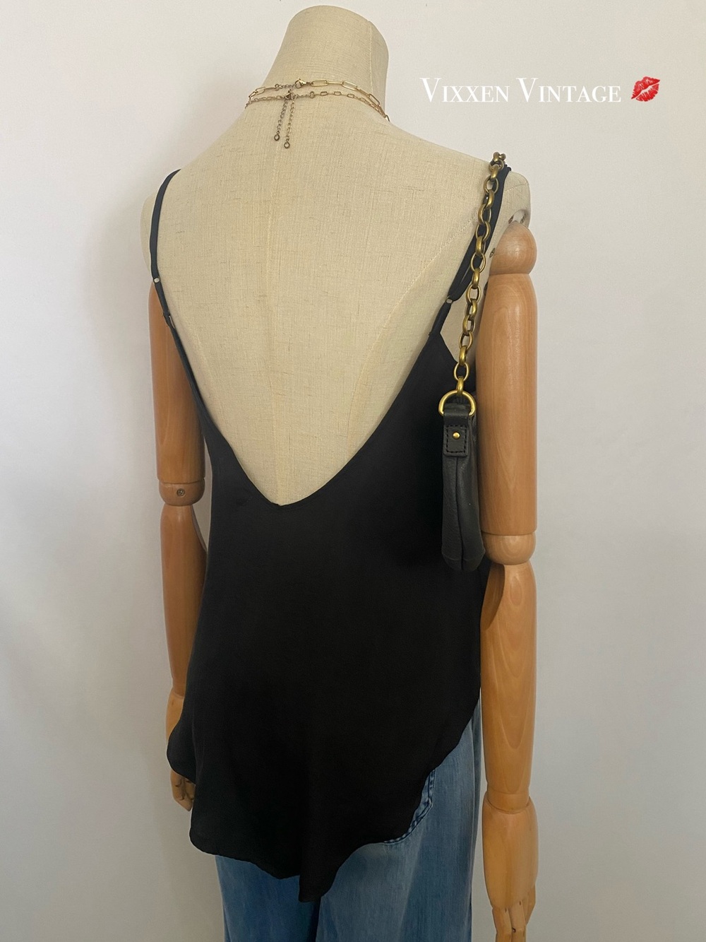 MIA JOY LOW BACK CROPPED SWING CAMI IN BLACK